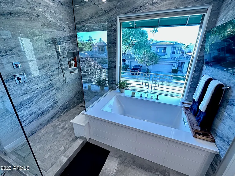7305 E Del Acero Dr — Photo 37