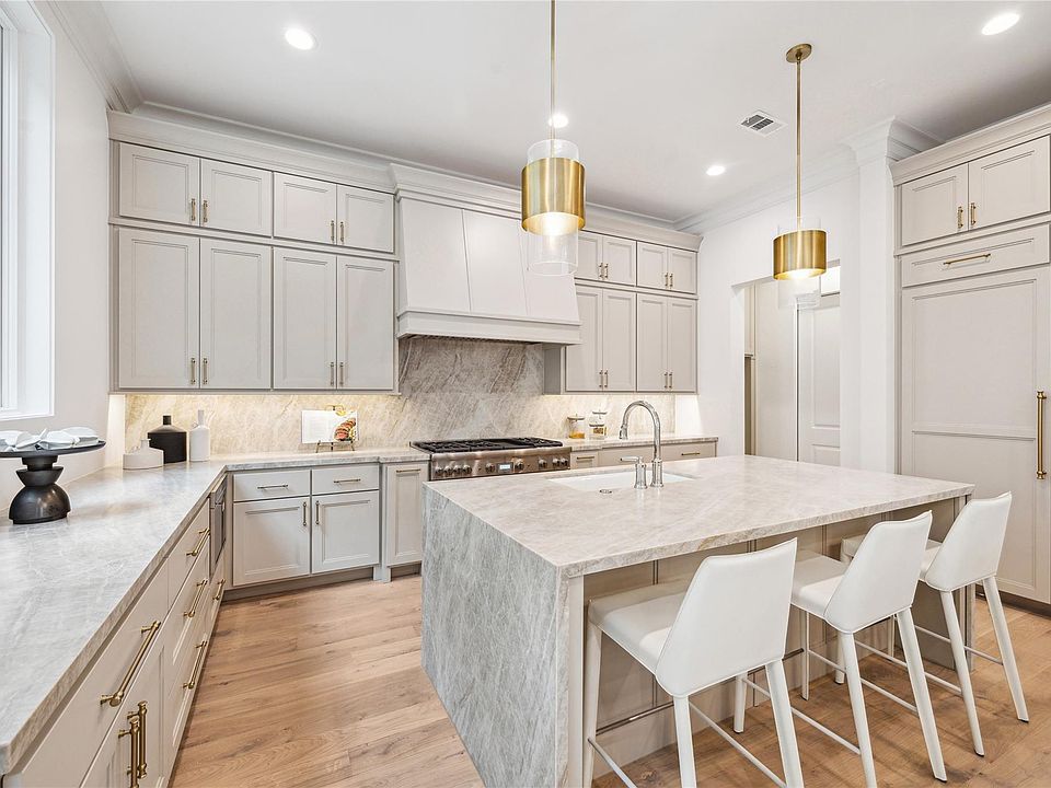 1st image of 16 Wentworth Square Ave