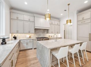 16 Wentworth Square Ave, Houston, TX 77027