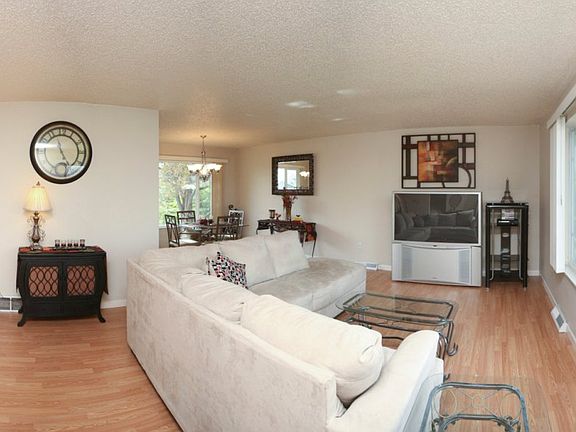 3rd image of 2710 W 26th St