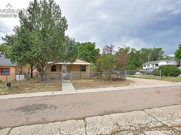 3rd image of 930 Alexander Rd