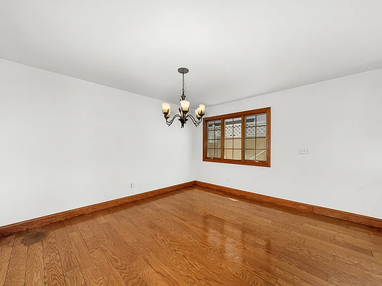 5830 Mott St — Photo 16