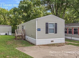 62 Grand Valley Dr, Springfield, IL 62702