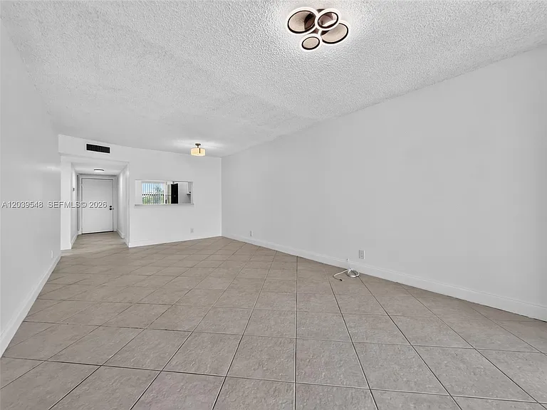 11358 Taft St #11358 — Photo 15