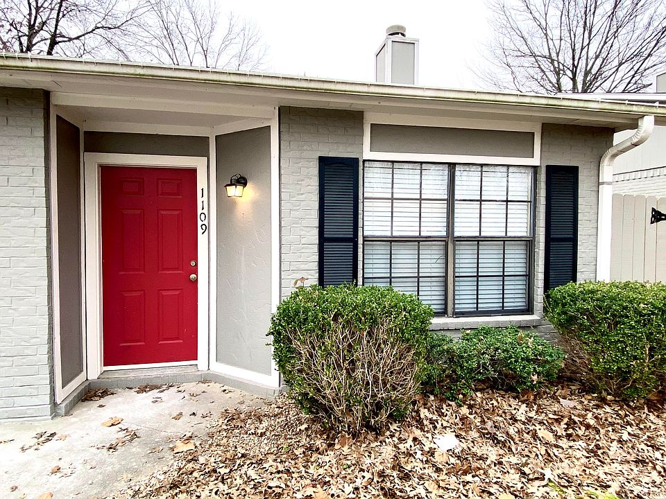 1st image of 1109 S 25th Pl