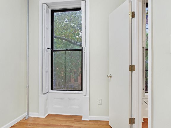 5th image of 703 Sackett St #2A