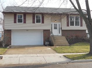 307 Hickory Ave, Romeoville, IL 60446