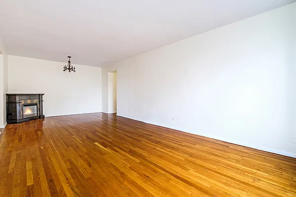 Sold by ERA Insite Realty Services | media 21