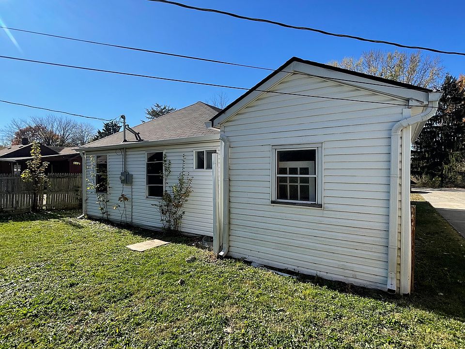 2nd image of 3021 Alice Ave