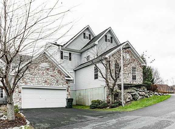 3rd image of 36 Mulberry Dr