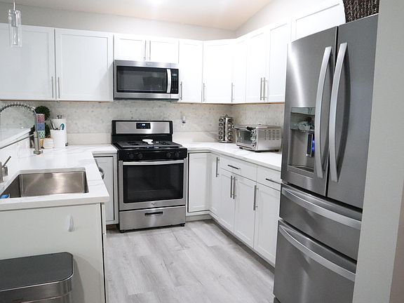 Kitchen- all Whirlpool SS appliances