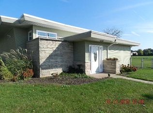 2154 S Packerton Rd, Warsaw, IN 46580