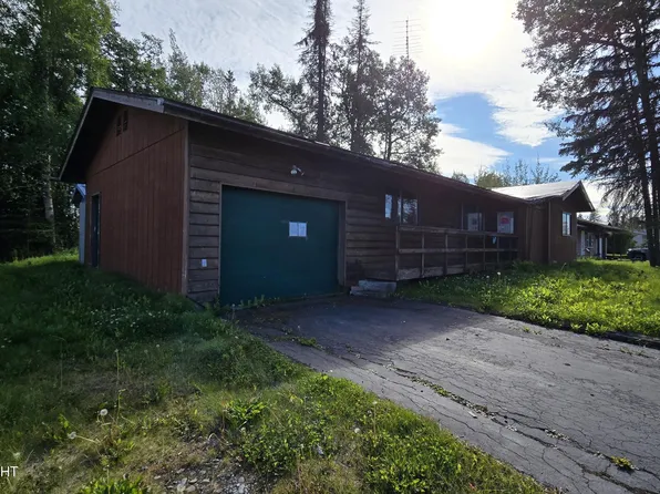 323 W Arlington Ave, Soldotna, AK 99669