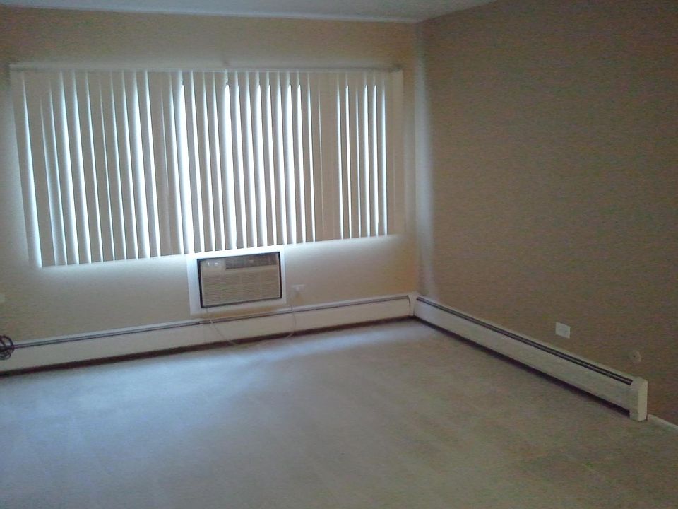 1st image of 8503 W Catherine Ave APT 104