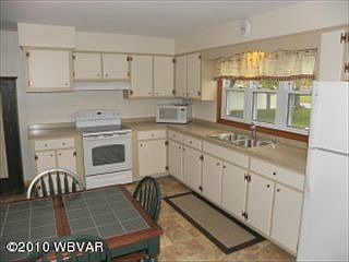 4th image of 102 Brookside St