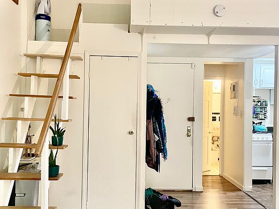 3rd image of 268 W 91st St #2A