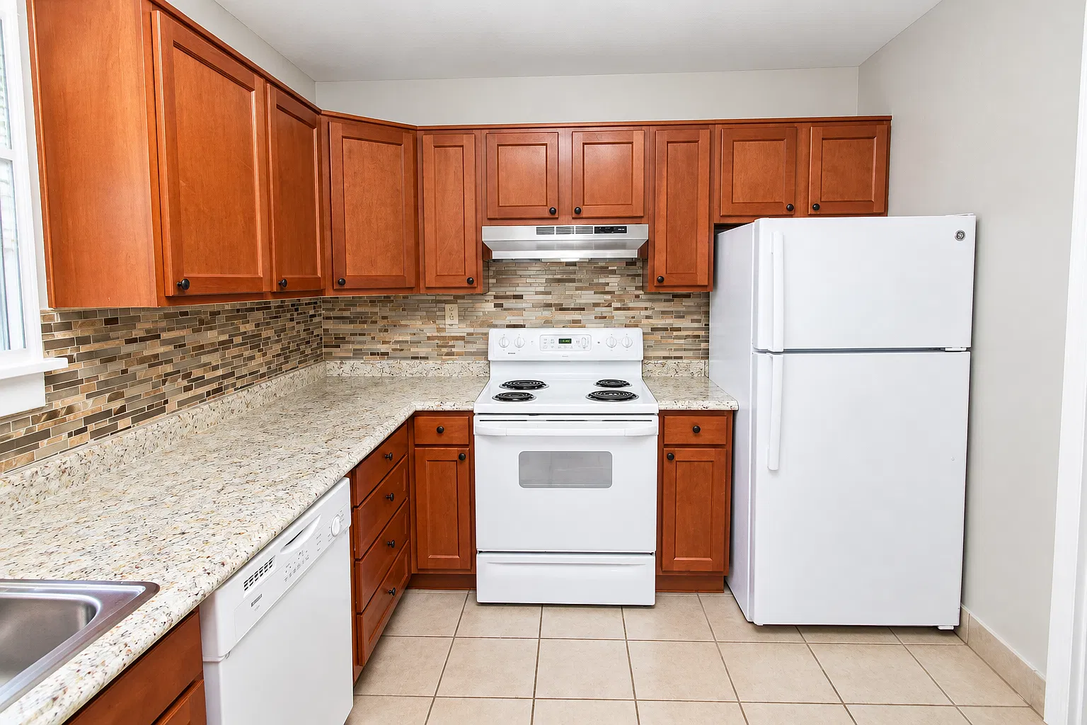 1 bed, 700 sqft, $999 — Photo 2