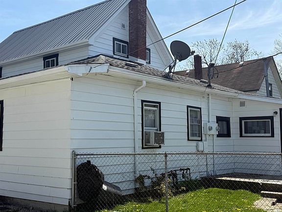 4th image of 511/513 N Cherry St