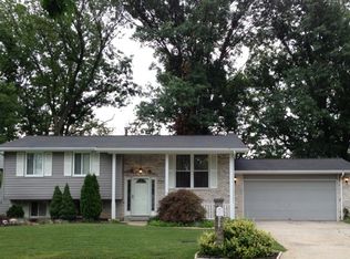 14 Belleau Lake Ct, O'Fallon, MO