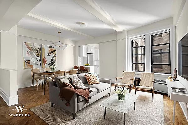 1st image of 220 W 93rd St APT 12C