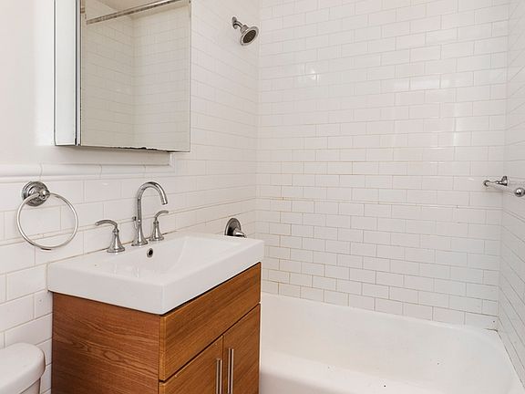 5th image of 35 E 35th St APT 5M