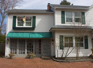 31 Youngs Hill Rd #2, Huntington, NY 11743