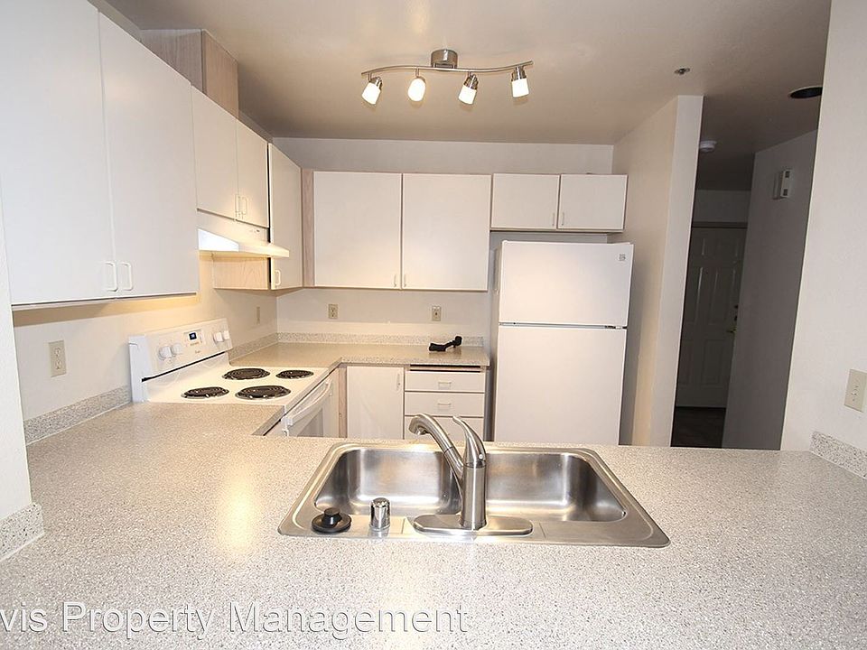 1st image of 9920 NE 134th Ct #9920