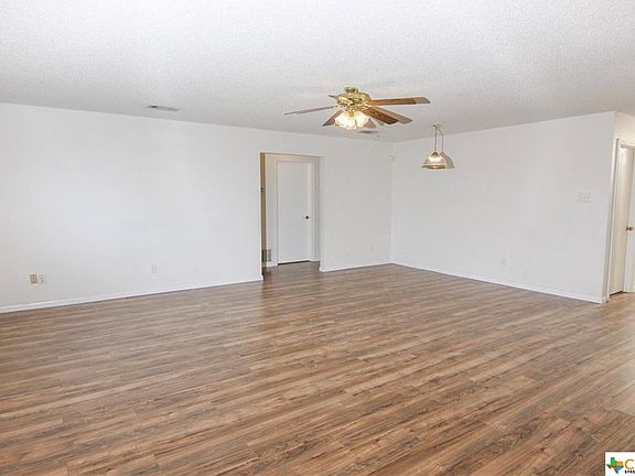 3rd image of 3906 Sand Dollar Dr