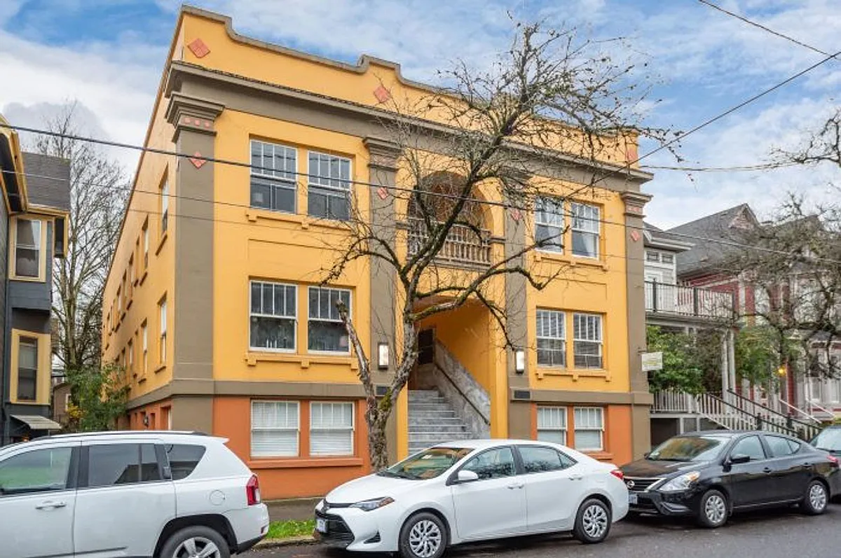 Building Photo - 2134 NW Flanders St