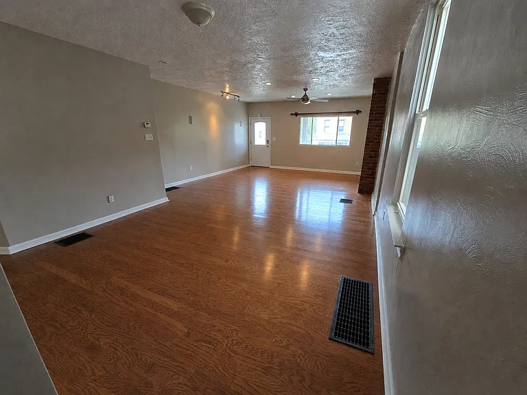 825 Southern Ave — Photo 7