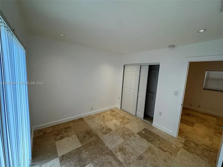 2724 NE 15th St #4 — Photo 9