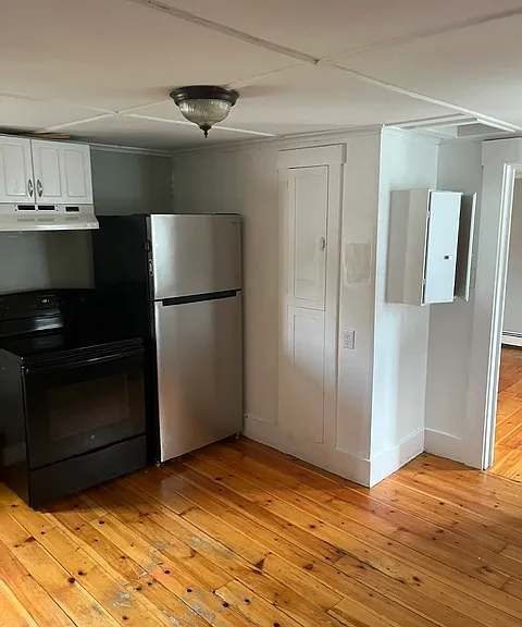 140 Court St #A — Photo 2