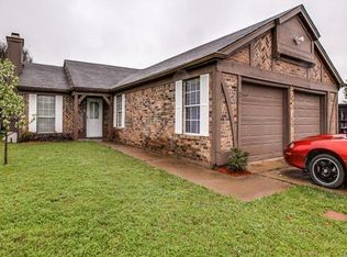 515 Lantana Dr, Arlington, TX 76018