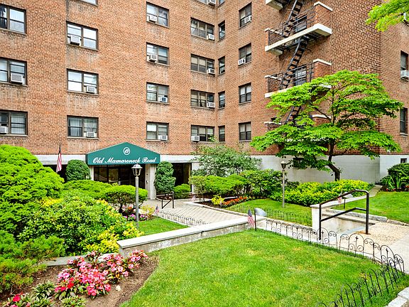 2nd image of 19 Old Mamaroneck Rd APT 1G