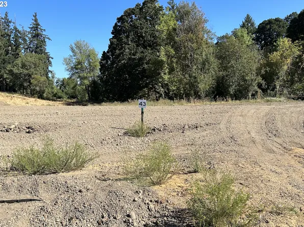 1495 NW Cato Ct #43, McMinnville, OR 97128