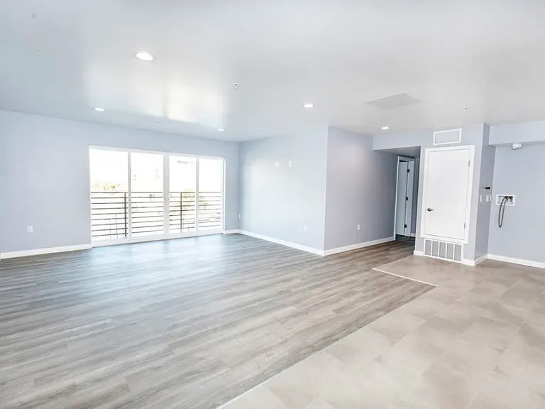4302 Elizabeth St #22 — Photo 3