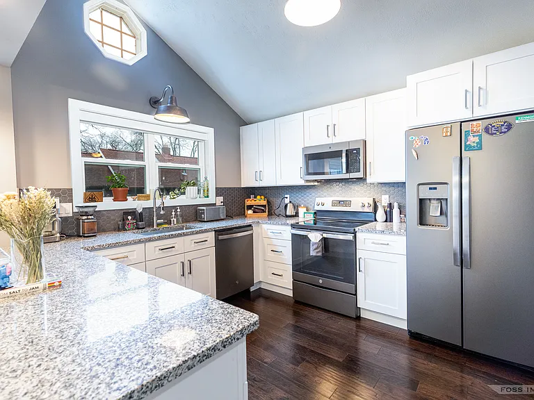 308 S Baldwin St — Photo 9