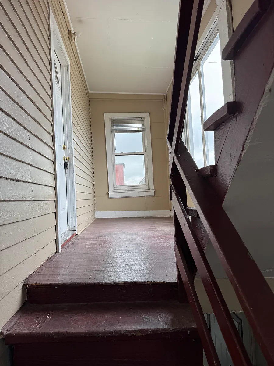 Building Photo - 1301 W 150th St #2-R