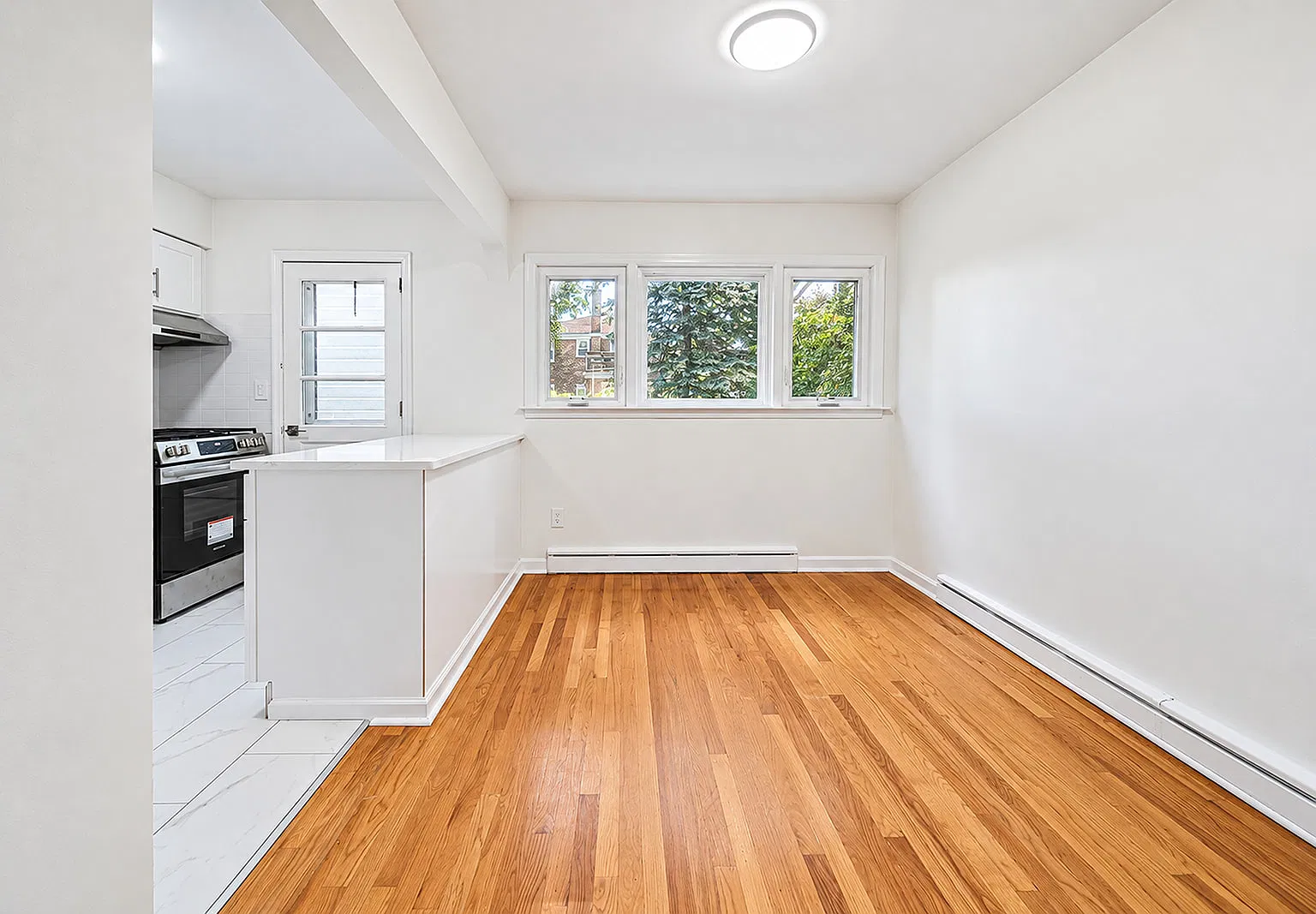 2 bed, $3,200 — Photo 4