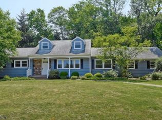 40 Penwood Dr, New Providence, NJ 07974