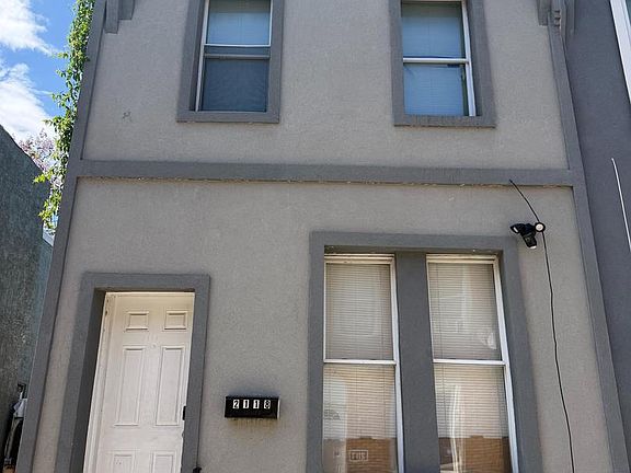2nd image of 2118 E Birch St