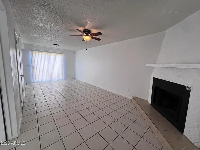 2 bed, 2.0 bath, 888 sqft, $1,395 — Photo 3