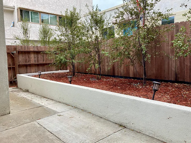 518 N Francisca Ave — Photo 16