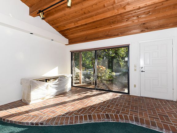 5th image of 7216 John Silver Ln