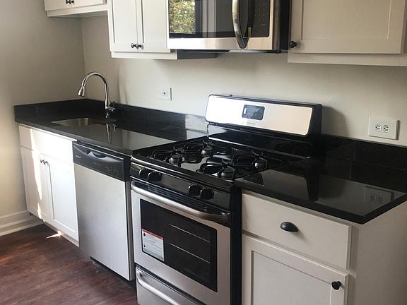 4th image of 1645 W Wabansia Ave APT 3F