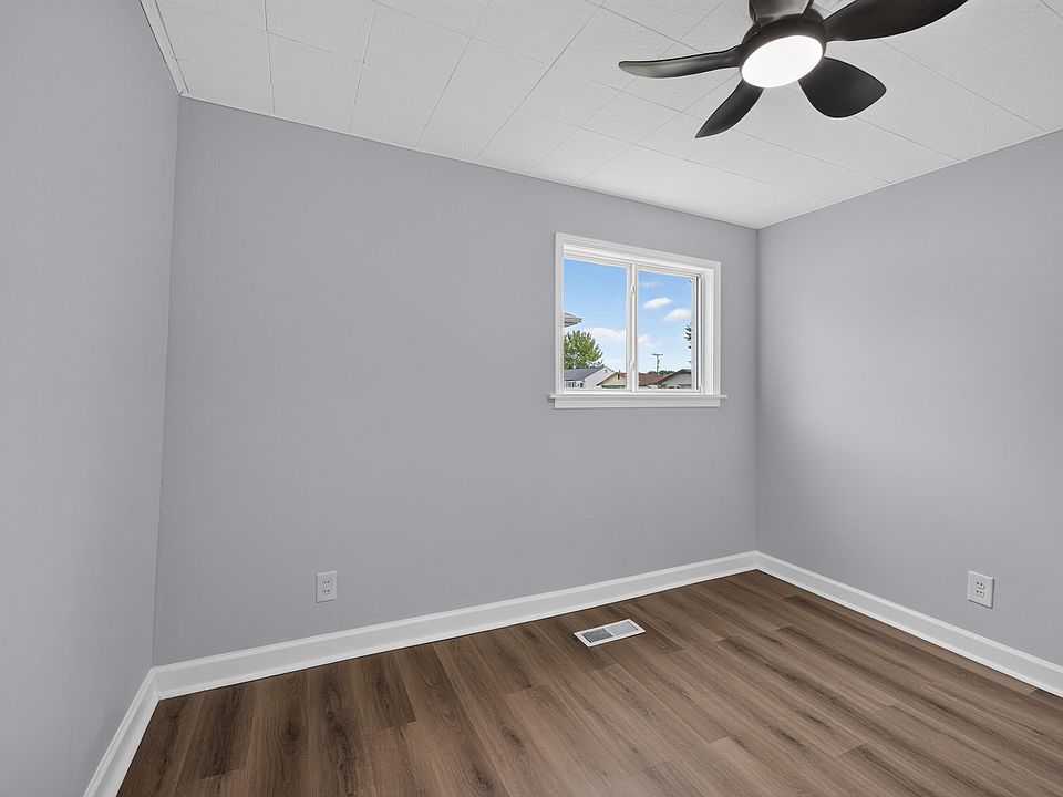 33550 Beechwood St, photo 18