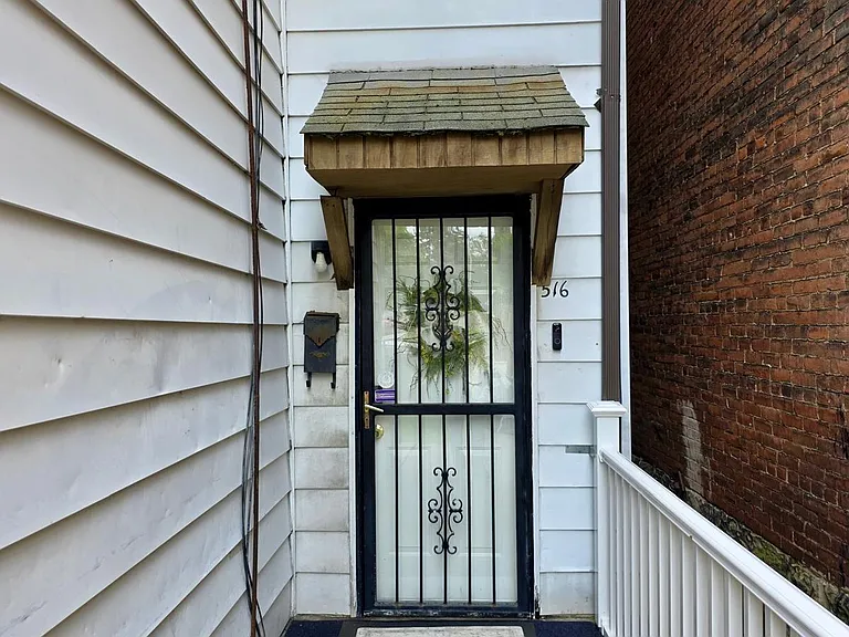 516-520 Boggs Ave — Photo 16