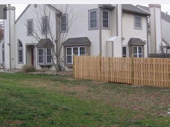 front yard- privacy fence 
