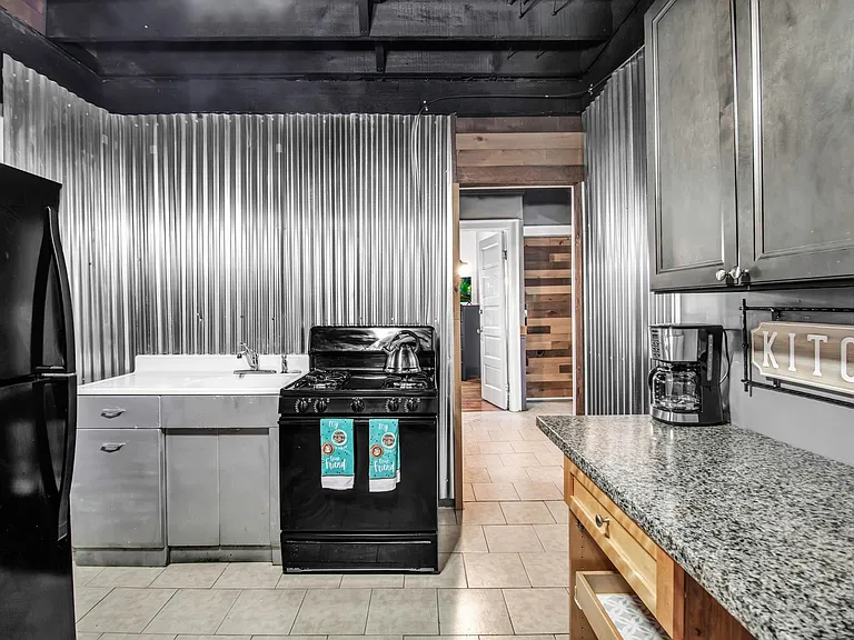 134 E Delavan Ave #1 — Photo 6