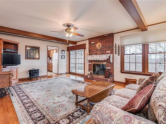 2nd image of 145 Cassia Dr